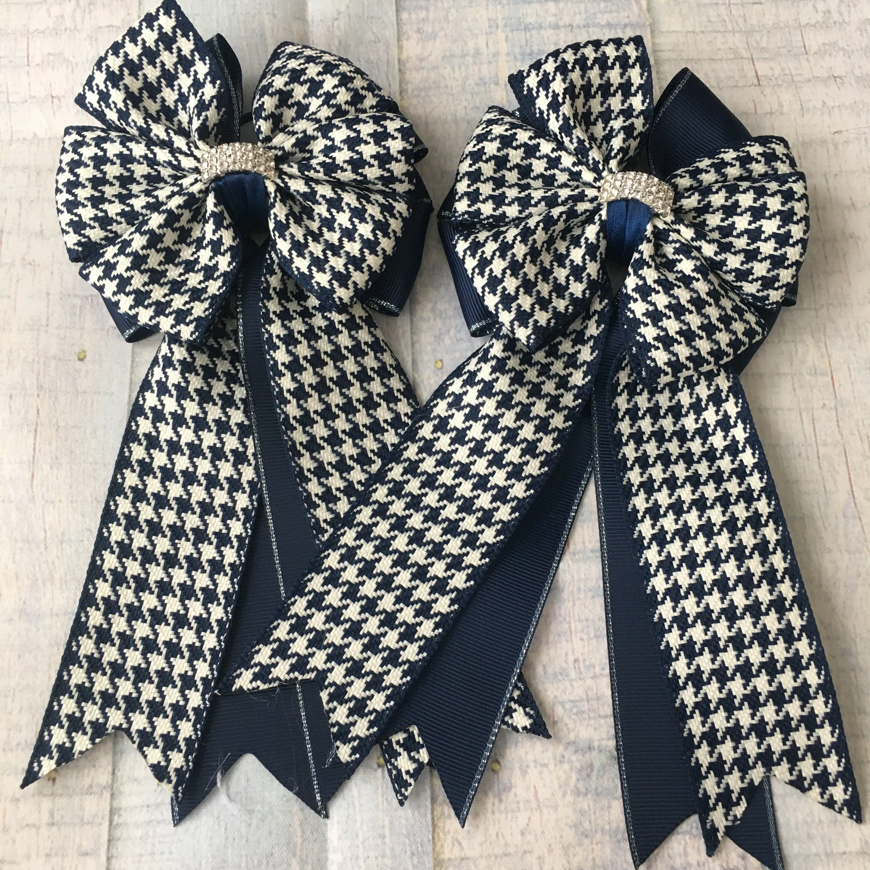 ☀️ Show Bows: Houndstooth Navy/White
