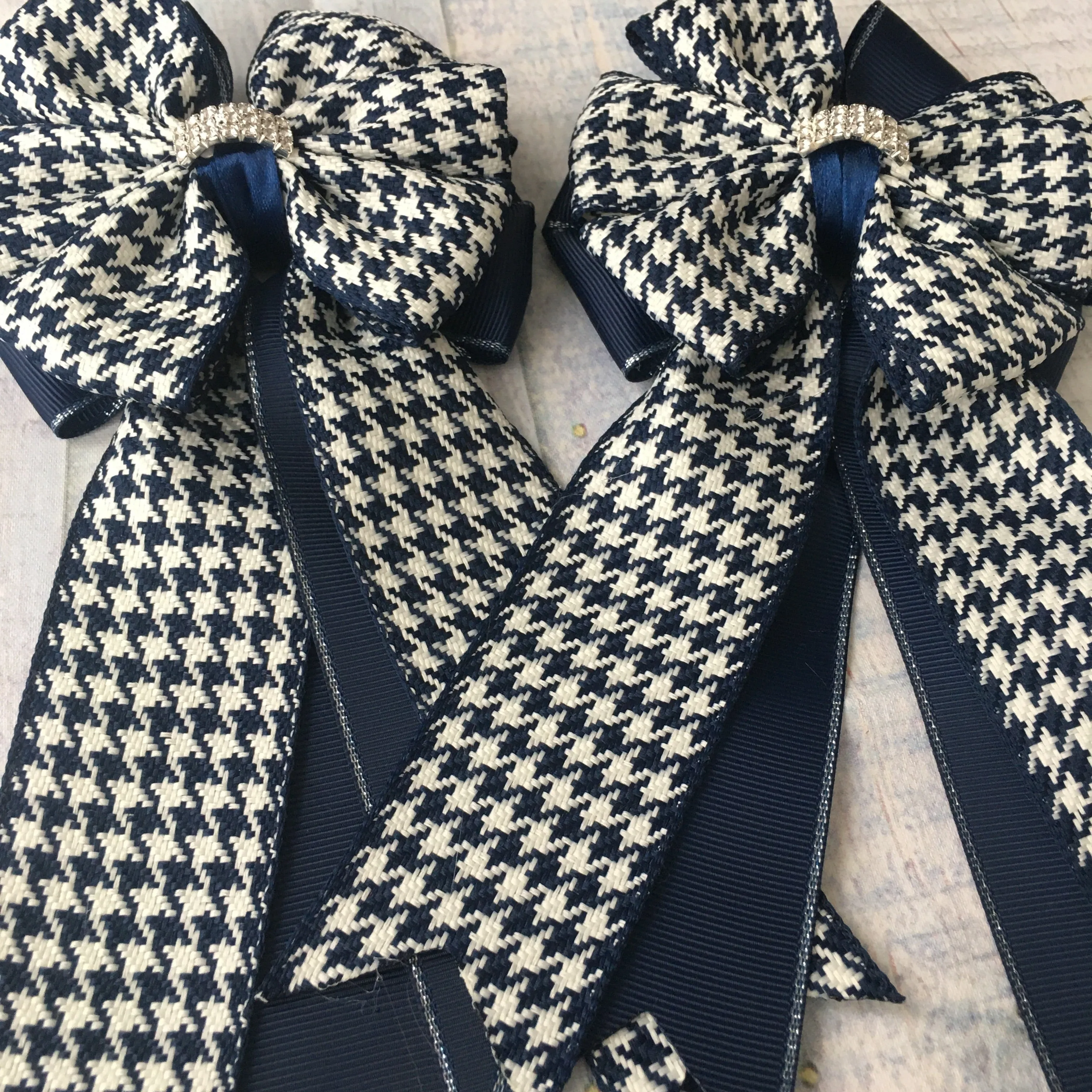 ☀️ Show Bows: Houndstooth Navy/White