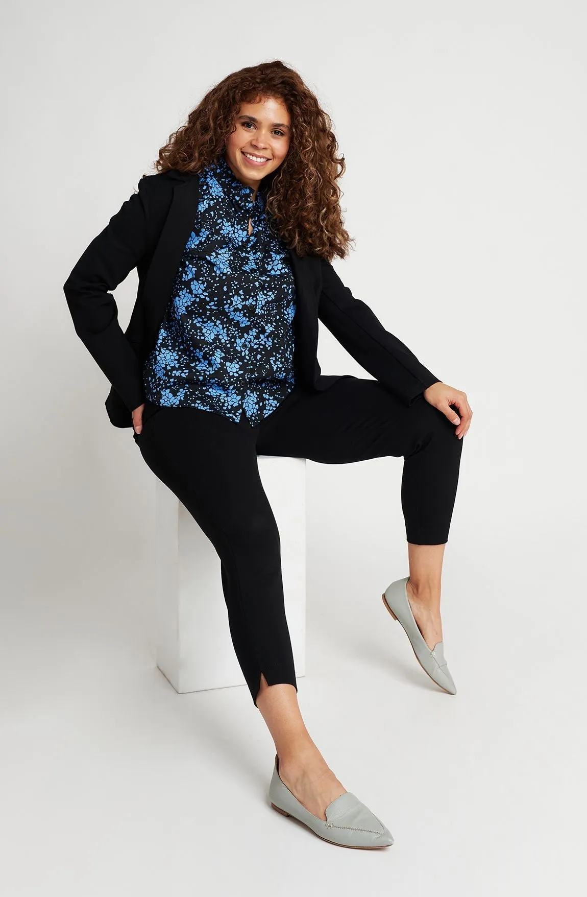 Crop Two-Pocket Dress Pant Yoga Pants (Black)