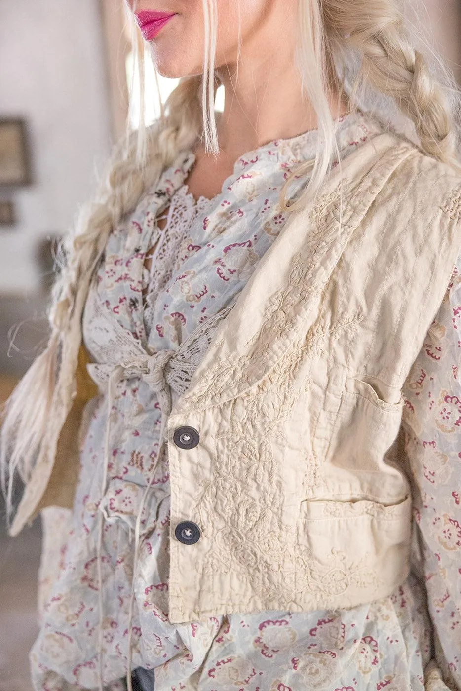 Embroidered Aysel Vest