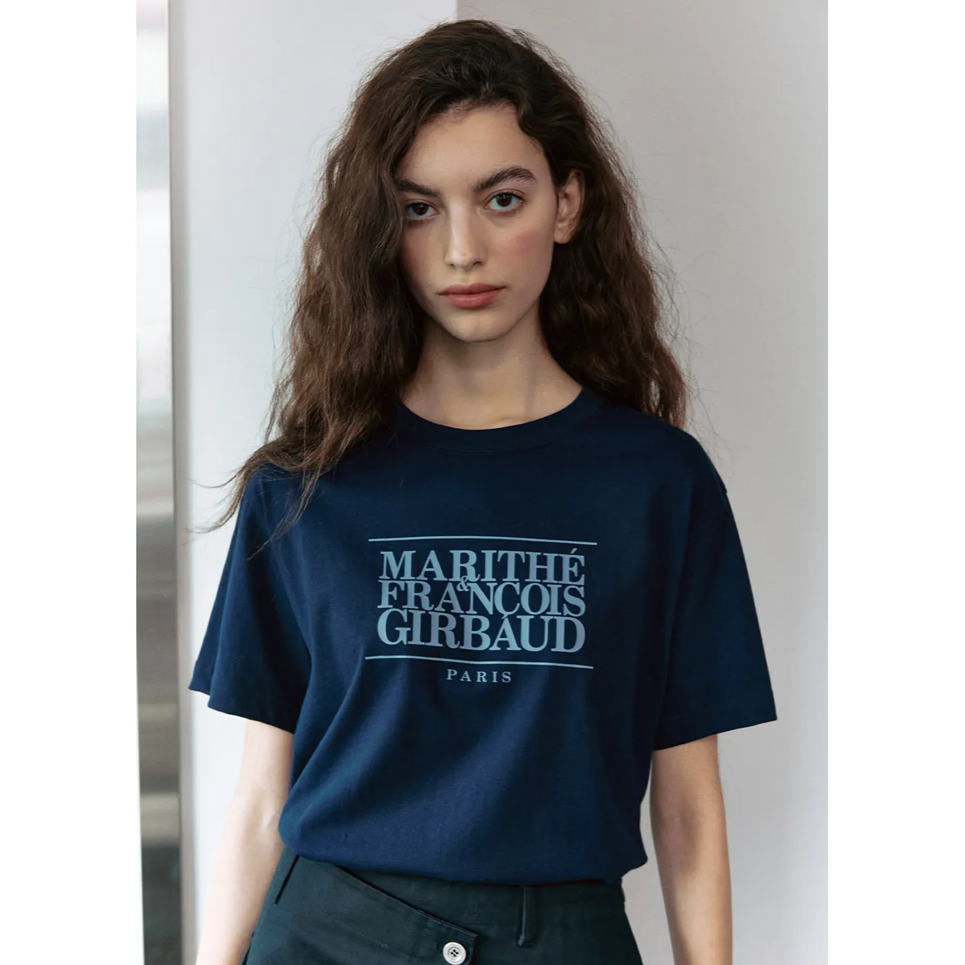 MOUVEMENT CLASSIC LOGO TEE