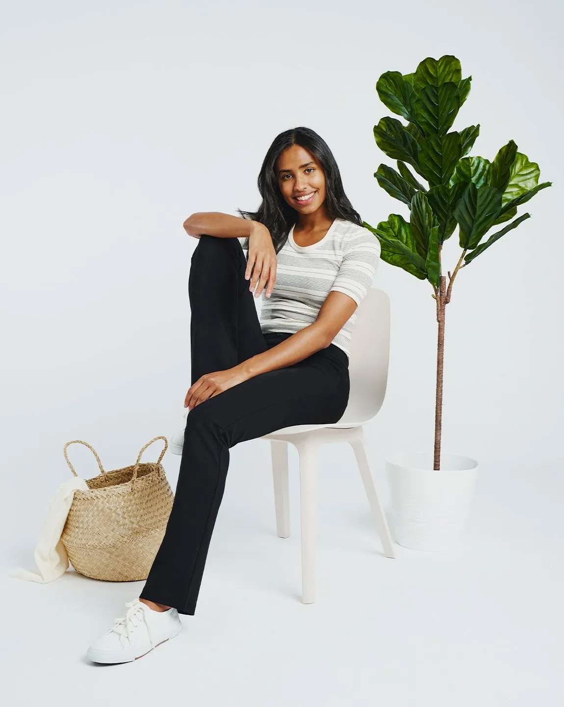 Straight-Leg | Two-Pocket Dress Pant Yoga Pants (Black)